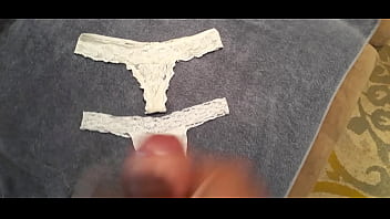 Preview 3 of Chik Tries - punheta calcinha das cunhadas safadas rebola puta