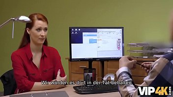 Preview 1 of Plugged Cum - VIP4K. Agent schraubt die vollbusige Rothaarige Isabella Lui,  weil sie wirklich Geld braucht