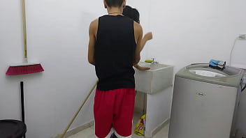 Preview 2 of Jordi Mom Brazzers - Me Follo A la Empleada de Mi casa A Cambio de Dinero 1  parte