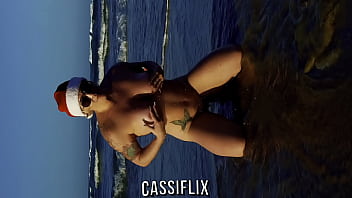Preview 2 of Jacklin Fernandez Sex - Sexo na praia com a mam&atilde_e Noel,  Depois de foder minha buceta bati uma punheta gostosa pra que gozou jatos em mim. Completo no Cassiflix.