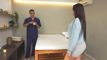 Preview 1 of Niga Porn - Kinky masseur fucks his client Karoll Daniels hard until he cums on her tits