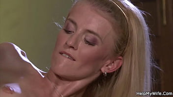 Preview 4 of Tube Lesbiana Bulma - Friend pleases his young blonde girlfriend