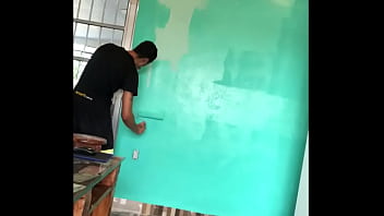 Preview 1 of Tranny Beastiality - Pintor vaza v&iacute_deo masturbando pauz&atilde_o