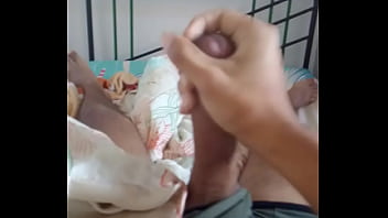 Preview 2 of Bitches Best Redtube - Tirando leche