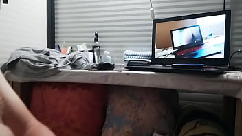 Preview 4 of Miho Ivhimi - VID 112 ma masturbez uitandu-ma la un video cu mine(4 min)
