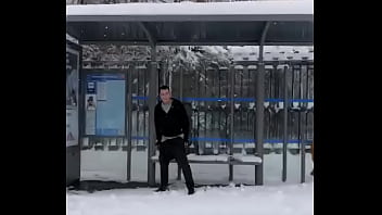 Preview 3 of Tamia Friend - Mi ojete en la nieve