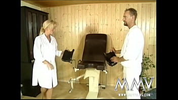 Preview 1 of Brazzzer Mom - Mature babe peeing on a guy&#039_s face