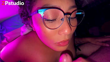 Preview 4 of Pilipino Beuty - Mamada sensual con garganta profunda y semen en la cara de la putita de mi novia