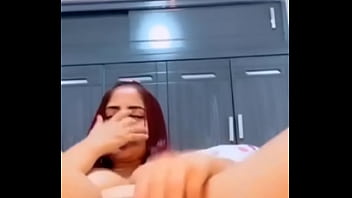 Preview 1 of Big Lun Smallbgirl Fuk Xxx Com - AMIGA ME ENV&Iacute_A UN VIDEO MASTURBANDOSE
