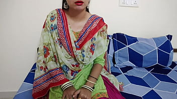 Preview 2 of Russian Wife Massage - Xxx Indian Desi Maa ne Sex ki Lat Laga Di. Full Hindi Video XXX Big Boobs saarabhabhi6 roleplay in Hindi audio