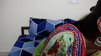 Preview 3 of Russian Wife Massage - Xxx Indian Desi Maa ne Sex ki Lat Laga Di. Full Hindi Video XXX Big Boobs saarabhabhi6 roleplay in Hindi audio