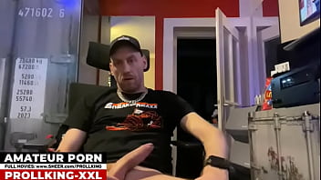 Preview 1 of Shea Summer - 37 - BIG UNCUT COCK AIRMAX PLAYER