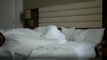Preview 2 of Kinky Cougar - 广东某科技大学情侣开房激情造爱, 美女呻吟声太诱惑了, 不停说好舒服干的啪啪响沾满淫水的J8还给舔干净太骚了