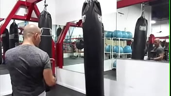 Preview 4 of Trjaney Tetona - FITTEST MALE BODY IN PORN MAXXX LOADZ THE ITALIAN POUND MACHINE WORKS OUT EVERYDAY
