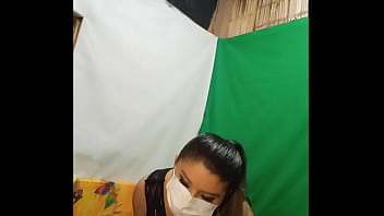 Preview 2 of Child Mim - tiene 40 a&ntilde_os,  es cachonda y quiere follar con hombres atleticos de 20 a&ntilde_os!! Madrastra madura quiere tener sexo con semen fresco y me env&iacute_a su video porno exclusivo con lenceria