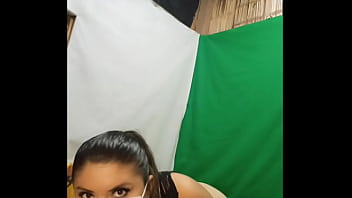 Preview 3 of Child Mim - tiene 40 a&ntilde_os,  es cachonda y quiere follar con hombres atleticos de 20 a&ntilde_os!! Madrastra madura quiere tener sexo con semen fresco y me env&iacute_a su video porno exclusivo con lenceria