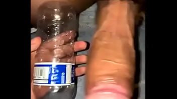 Preview 2 of Finger Banged By Boss - Olha a grossura desse pau