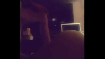 Preview 1 of Cock Rubbed On Photo Of Milf - Aleman de piso del Hotel bien dotado