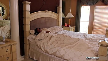 Preview 1 of Indian Malis Xxvifeos - Cheating On Hubby! Oriental Housewife Maxine X Fucks Lord Black!