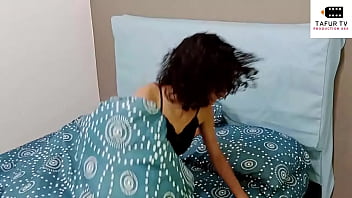 Preview 1 of Biuty Injoy - Mi HIJASTRA viene a mi cuarto y me da un rico masaje con final feliz