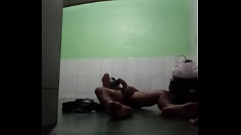 Preview 1 of Spycam Fucking Brunette On Bed - Dando pro cafu&ccedil_u