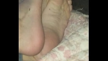 Preview 3 of Sexy Massageyoururl - meu p&eacute_s branquinhos