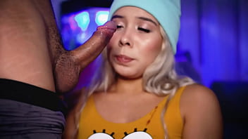 Preview 1 of Noty Amirken - Blonde with a cute face loves to suck her boyfriend&#039_s cock while wearing his boxers