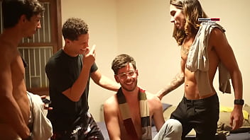Preview 4 of Collage Girls Xsexay Video - Bastidores - J&uacute_nior Peixoto &amp_ Caco Foxx &amp_ Mieto Duarte - Bareback (Metiflix)