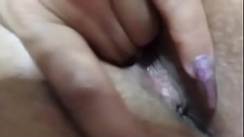 Preview 4 of Kyd Huge - Rica mama soltera Aura