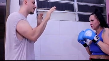 Preview 2 of Petite Silms - Boxe e sexo &eacute_ perfeito pra uma foda hard