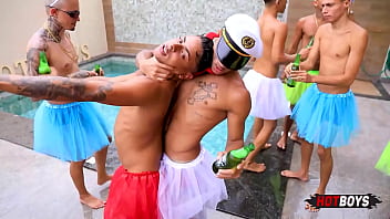 Preview 2 of Iporn Com - Mega orgia de carnaval 2024! - Hotboys