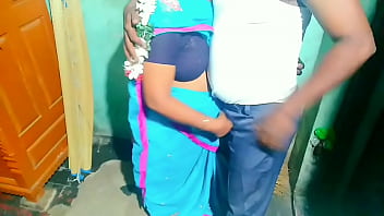 Preview 2 of Indian In Sari New 2018 - indian aunty room cleaning have a sex house woner