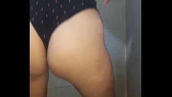 Preview 1 of Fuck Ktp - Ducha de sexo con vecina cachoda de buen culo