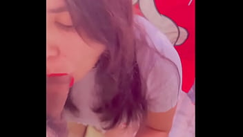 Preview 2 of Kareena Kapoor Ki Chut Ka Photo - Puta latina da una rica mamada y termina con su lechazo en la boca | MinnieSoulDays
