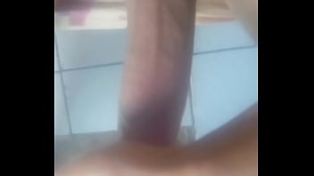 Preview 1 of Cock Cum Milfs - Exercitando a pica . Ela t&aacute_ solit&aacute_ria doida pra entrar numa buceta.