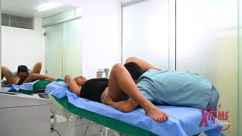 Preview 3 of Cima Teen - VENEZOLANA TETONA SE FOLLA A DOCTOR Y SE VIENE DENTRO