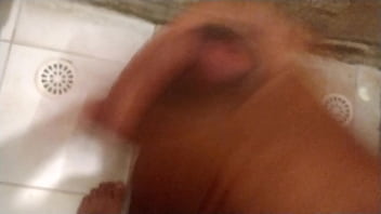 Preview 4 of Milf Squatting Bbc - Adoro cu