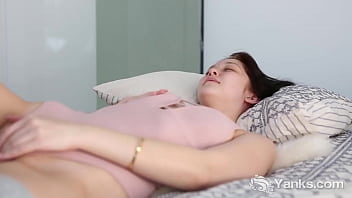 Preview 1 of Cheat Hot Mom - Yanks Honey Lulu Reynolds Masturbating