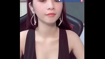 Preview 1 of Cut Sandy Anybunny Xxx Com - Bigo Show Cam G&aacute_i Xinh 2019