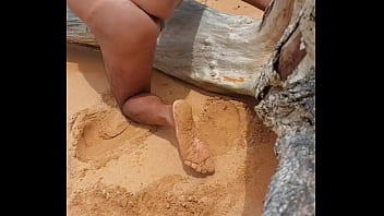 Preview 3 of Dogs Have Porn With Girls - Ladysilva na praia que bunda gostosa de marquinha pra fuder