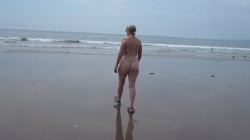 Preview 1 of Brasileiro Gret - Naked at the textile beach