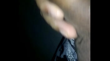 Preview 2 of Hindipeesing - olha que pica gostosa