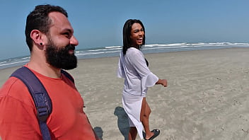 Preview 3 of Bbw Fat Sexy Enterview - Baianinha venho na praia fazer surub&atilde_o com casal e foder a mulher dele