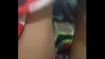 Preview 3 of Big Booty Tattooed Xxx - Me toc&oacute_ la Conchita bajo las s&aacute_banas sin que mi mam&aacute_ se entere
