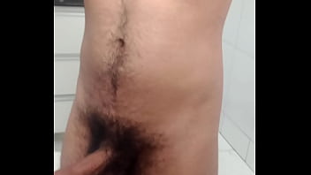 Preview 3 of Analy Lesbain Girl Self - Novinho do pau grande se masturbando no banheiro