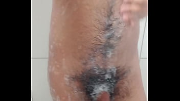 Preview 4 of Analy Lesbain Girl Self - Novinho do pau grande se masturbando no banheiro