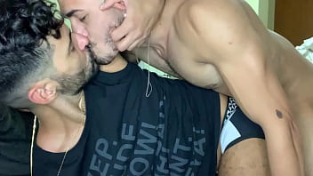Preview 3 of Www Xxno Com Jans - MARCOS GOIANO - BOYZINHO ME FODEU SEM CAPA - FULL ON RED