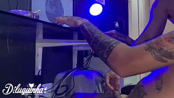 Preview 2 of Old Saggy Mature Rape - F&atilde_ falou que se o marido descobrir que ele gravou um v&iacute_deo porn&ocirc_ est&aacute_ fudido kkkk