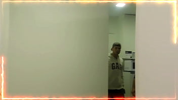 Preview 1 of American Fulladult Star Movie - EL AMIGO  DE MI HIJASTRO  ME  HACE  ACABAR  A LATIGAZOS  EN  LA CONCHA