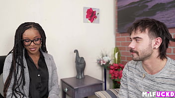 Preview 2 of 10 Yrr Girl Porn - Psychologist gets fucked by patient in her office